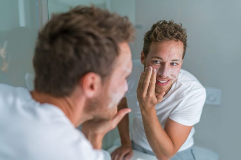 Best Face Wash for Men with Dry Skin